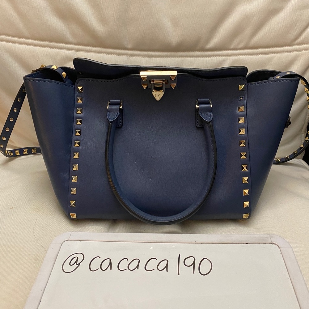 Valentino Garavani Medium Rockstud Bag - Picture 1 of 6